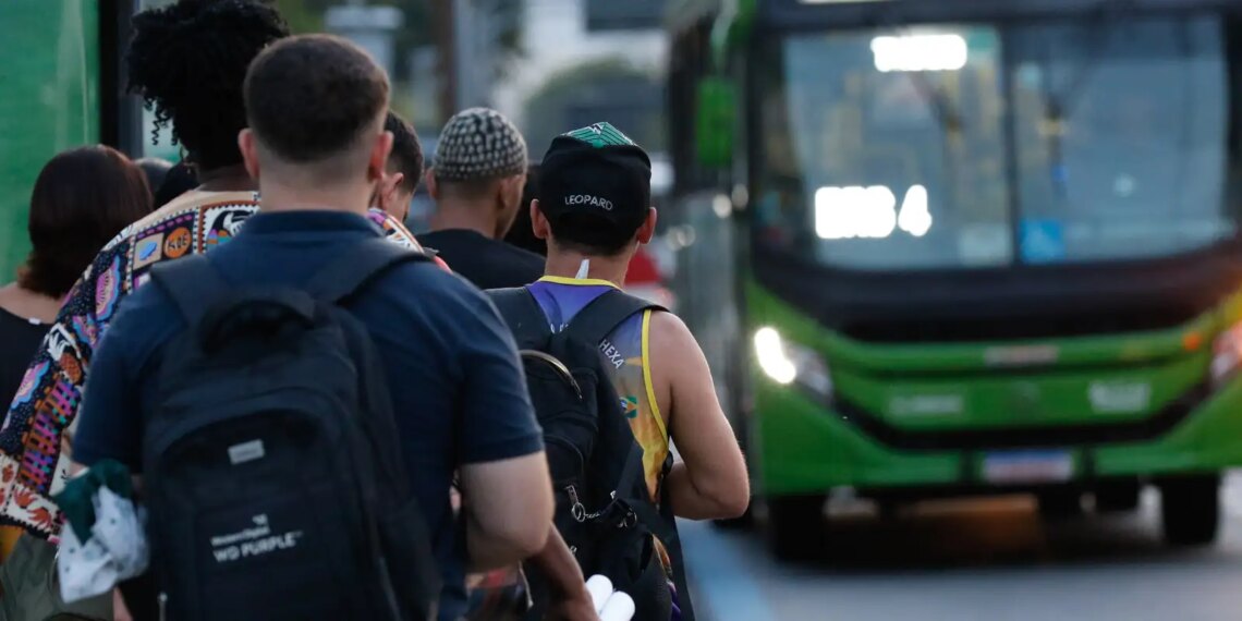 setor-de-servicos-cresce-0,3%-em-janeiro-e-volta-ao-nivel-recorde
